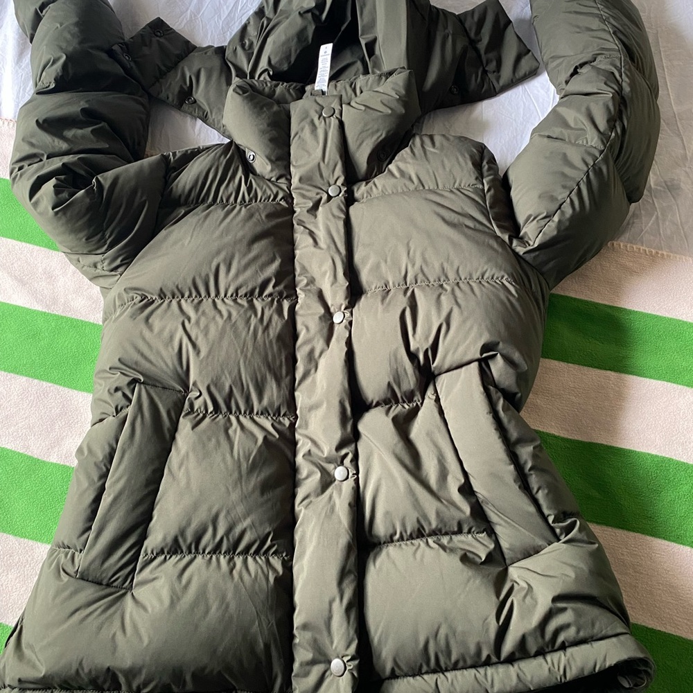 LULULEMON Puffer Coat Size 4